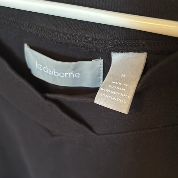 Liz Claiborne 1x Black Top - Picture 3 of 3